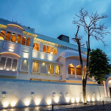 Dev Mahal - A Boutique Heritage Hotel Джапур Экстерьер фото